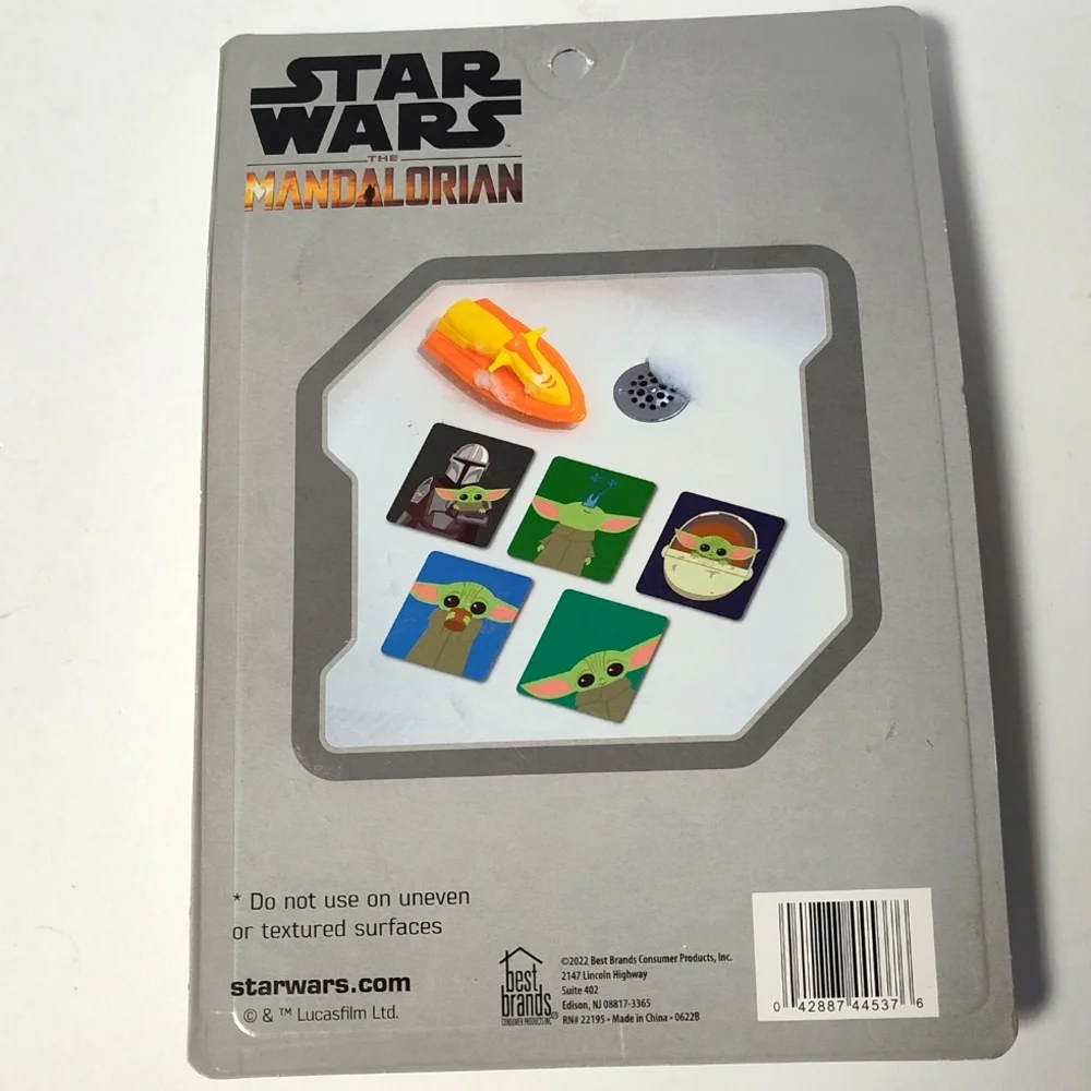 Disney Star Wars Mandalorian Tub Treads with Green and Gray
